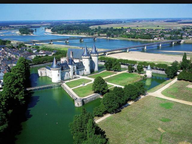 Hotel La Tour Sully-sur-Loire Kültér fotó