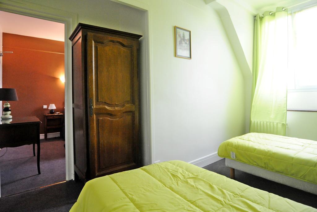 Hotel La Tour Sully-sur-Loire Szoba fotó