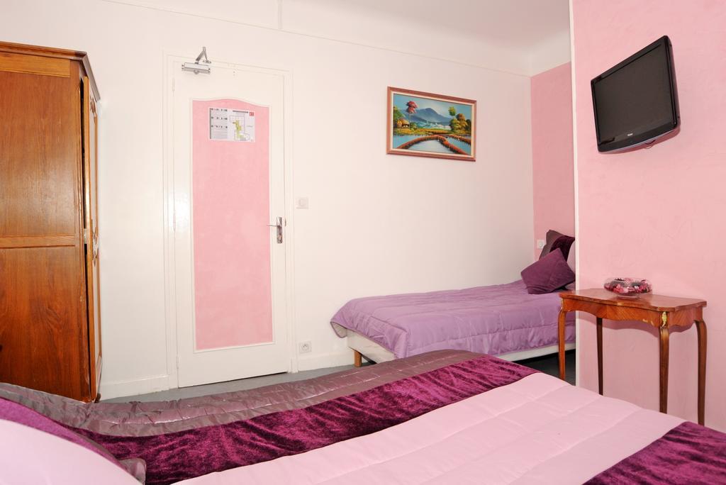 Hotel La Tour Sully-sur-Loire Szoba fotó